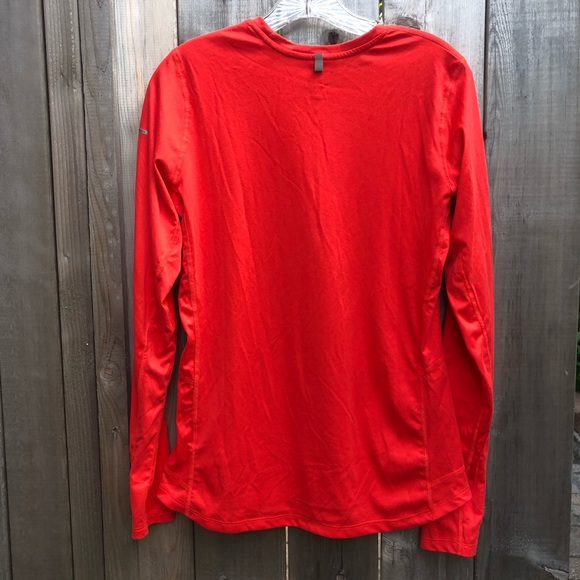 Nike red long sleeve athletic top - Picture 4 of 5